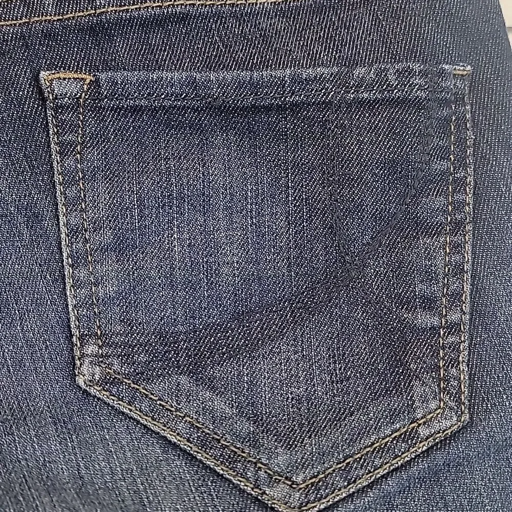 !It jeans Los Angeles darkwash blue denim bermuda shorts Women's Size 27